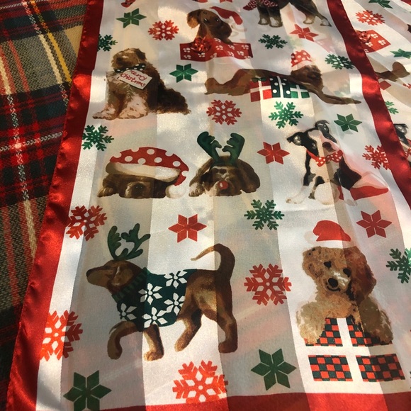 Beautiful Christmas Dog Lover Scarf - Picture 4 of 6